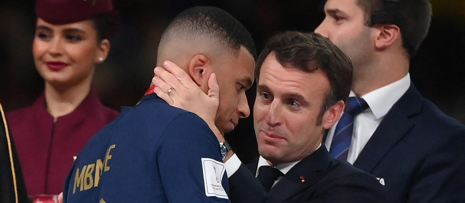 Macron consoló a Mbappé de forma muy repetitiva en la final del Mundial