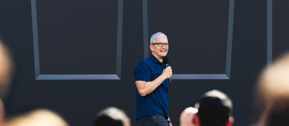 Tim Cook es el consejero delegado de Apple, la empresa que sigue primera en el ranking.