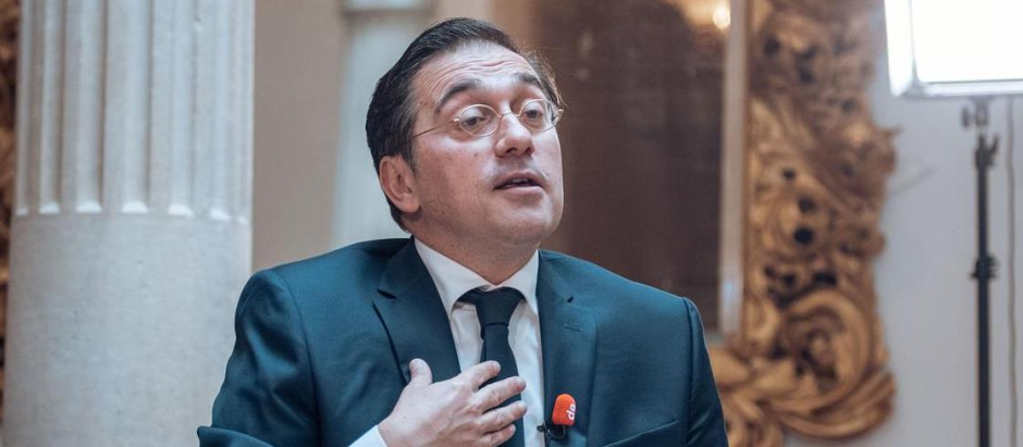 El titular de Asuntos Exteriores, José Manuel Albares, durante una entrevista