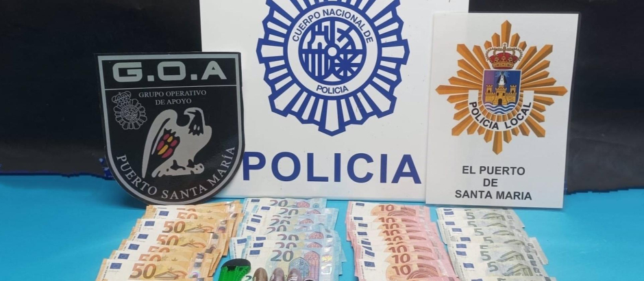 Dinero y droga intervenidos en la peña cultural de El Puerto de Santa María (Cádiz)