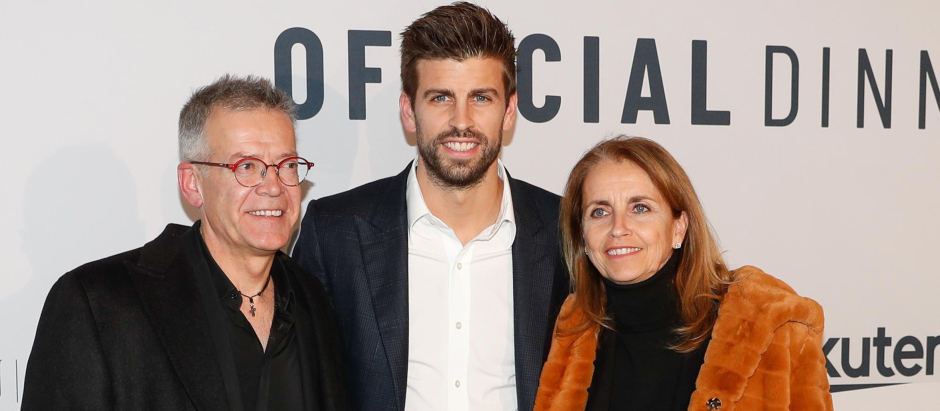 Soccerplayer Gerard Pique with parents Joan Pique and Montserrat Bernabeu at photocall for Davis Cup Official Dinner 2019 in Madrid on Saturday, 16 November 2019