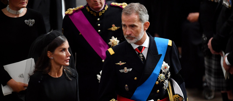Doña Letizia y Don Felipe, en el funeral de la Reina Isabel II