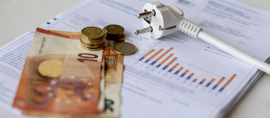 El precio medio de la luz para los clientes de tarifa regulada vinculados al mercado mayorista entre el 1 y el 19 de enero de 2023 se sitúa en 66,69 euros/MWh