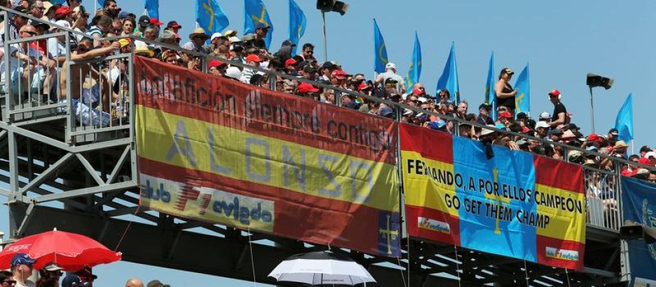 La afición española apoyando a Fernando Alonso durante un Gran Premio de Fórmula 1
