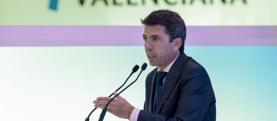 El presidente de la Diputación de Alicante, Carlos Mazón, en el stand de la Comunitat Valenciana de Fitur