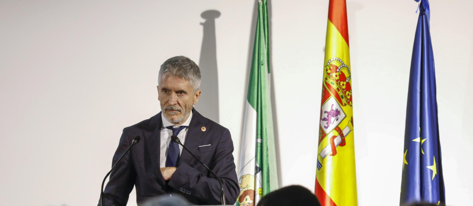 El ministro del Interior, Fernando Grande-Marlaska, durante su visita a Algeciras