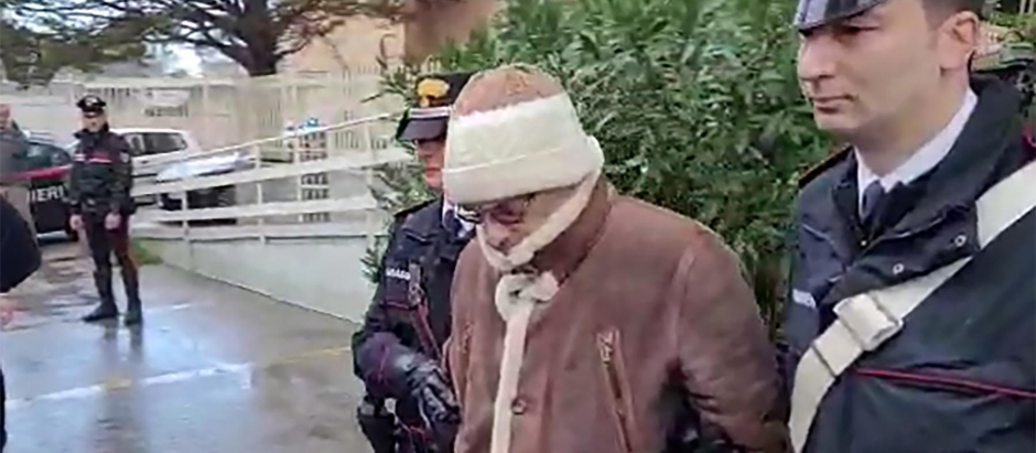 El capo mafioso Matteo Messina Denaro tras su detención en Palermo