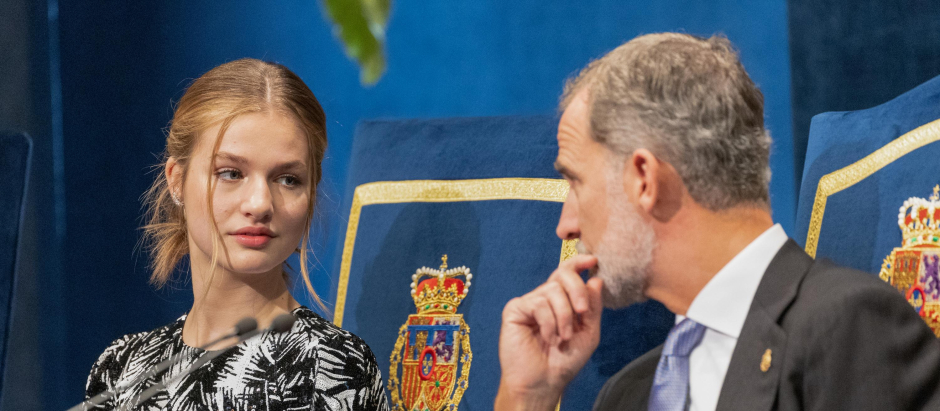 Spanis King Felipe VI and Princess of Asturias Leonor during the delivery of the Princess of Asturias Awards 2022 in Oviedo, on Friday 29 October 2022.