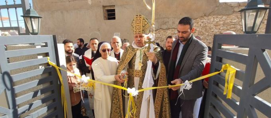 Imagen de la inauguración del convento, que contó con la presencia del obispo caldeo de Alqosh