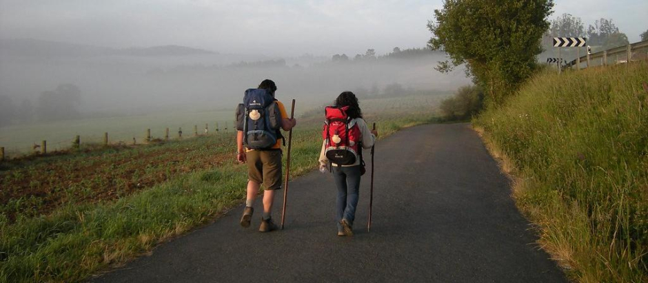 Dos peregrinos en el Camino de Santiago