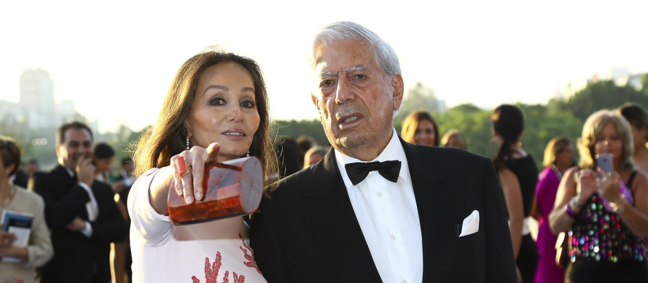 Mario Vargas Llosa and Isabel Presley during the "T" awards to the arts, sciences and sport, bring by Telva in Valencia on Tuesday, 03 July 2018