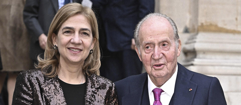 Imagen del Rey Juan Carlos I junto a la Infanta Cristina
