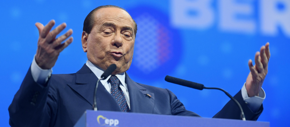 Berlusconi ex primer ministro Italia