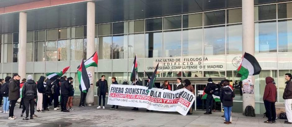 Los estudiantes pro-palestinos que quisieron reventar la charla de la embajadora de Israel