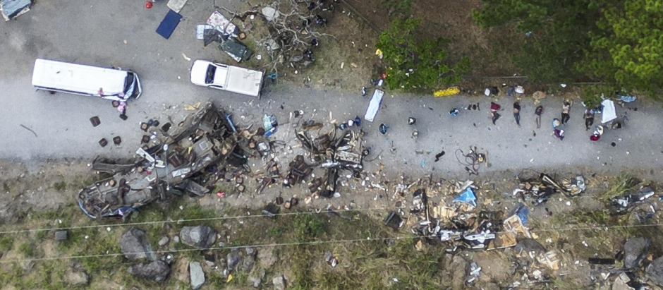 Vista aérea del accidente de tráfico en Panamá en el que han muerto casi 40 personas