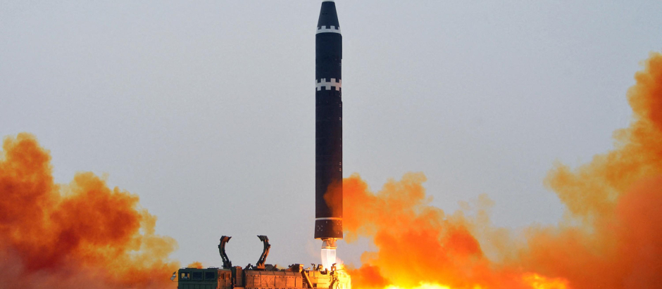 This picture taken on February 18, 2023 and released from North Korea's official Korean Central News Agency (KCNA) on February 19, 2023 shows test-firing of the intercontinental ballistic missile (ICBM) "Hwasong-15", at Pyongyang International Airport. (Photo by STRINGER / KCNA VIA KNS / AFP) / South Korea OUT / ---EDITORS NOTE--- RESTRICTED TO EDITORIAL USE - MANDATORY CREDIT "AFP PHOTO/KCNA VIA KNS" - NO MARKETING NO ADVERTISING CAMPAIGNS - DISTRIBUTED AS A SERVICE TO CLIENTS / THIS PICTURE WAS MADE AVAILABLE BY A THIRD PARTY. AFP CAN NOT INDEPENDENTLY VERIFY THE AUTHENTICITY, LOCATION, DATE AND CONTENT OF THIS IMAGE --- /