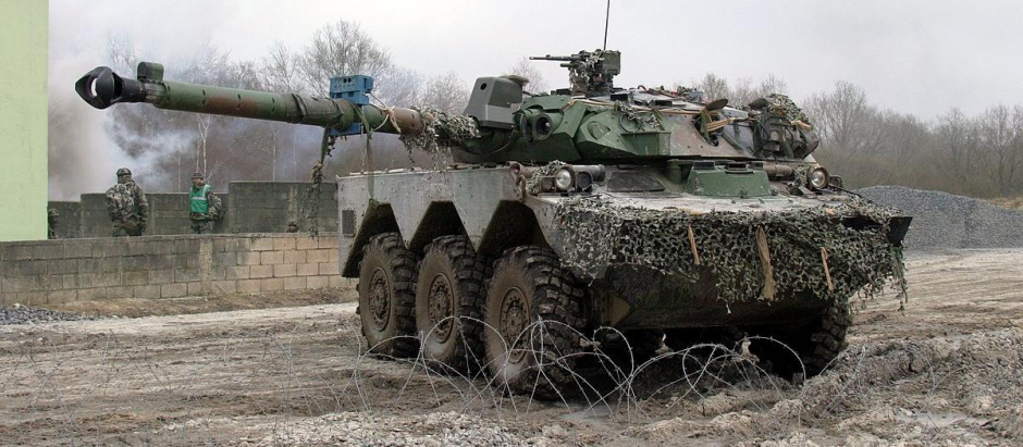 Carros de combate francés AMX-10-RC