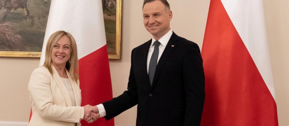 La primer ministra de Italia Giorgia Meloni y el presidente de Polonia Andrzej Duda