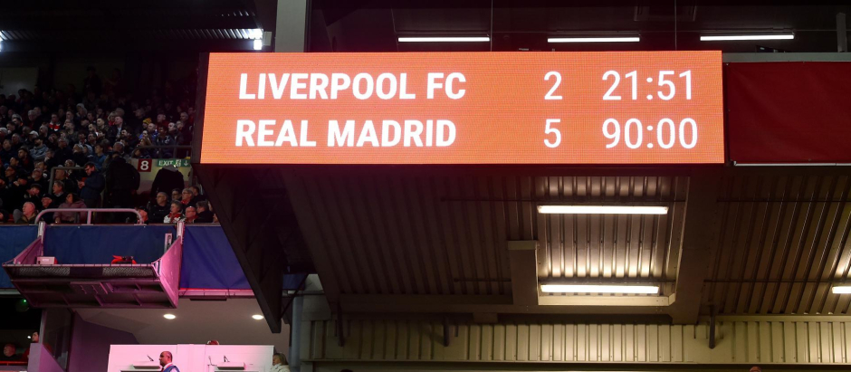 El histórico marcador en el estadio de Anfield: el Real Madrid goleó al Liverpool