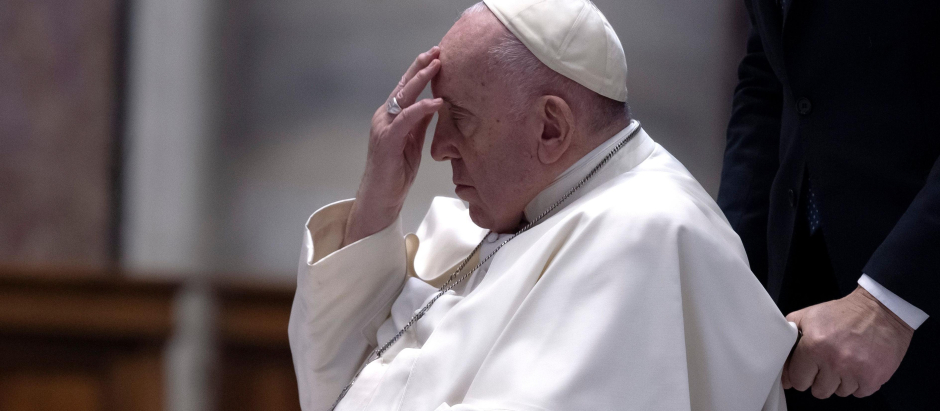 El Papa Francisco no ha podido leer su discurso por un fuerte resfriado