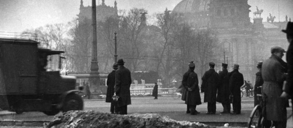 El Reichstag a la mañana siguiente después del incendio