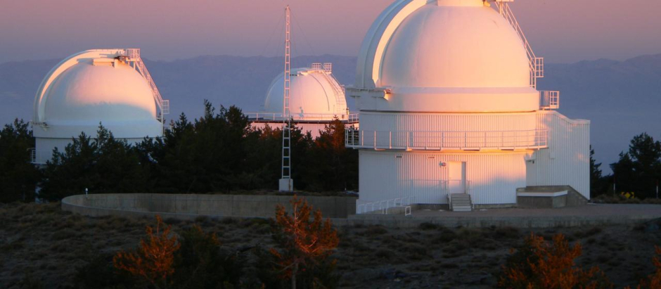 Centro Astronómico Hispano de Almería, situado en la meseta de Calar Alto, en Almería