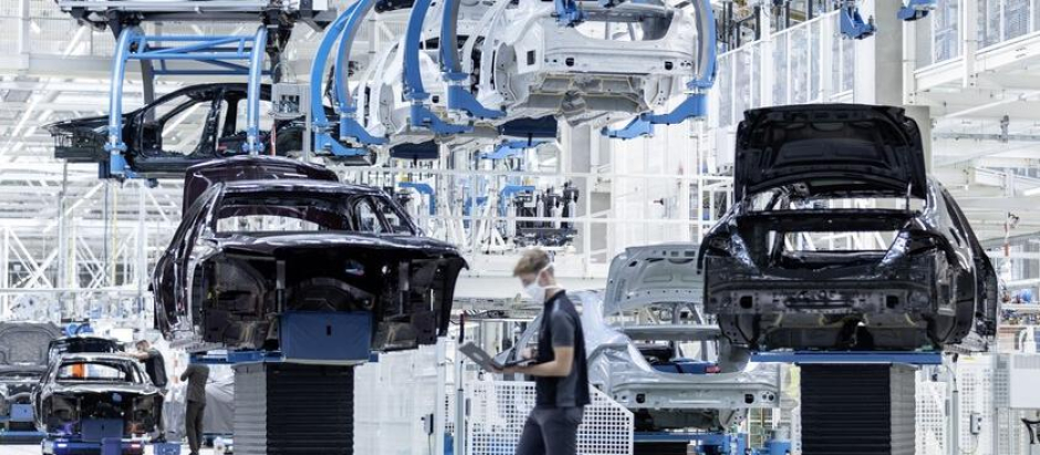 Europa debe reconvertir por completo todas sus fábricas de automóviles para la electrificación