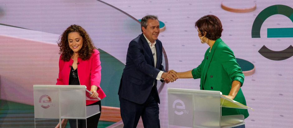 Inmaculada Nieto, Juan Espadas y Teresa Rodríguez, en uno de los debates electorales del 19-J