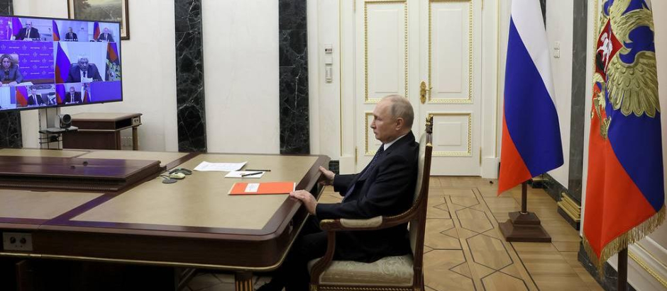 Putin reunido virtualmente con su Consejo de Seguridad