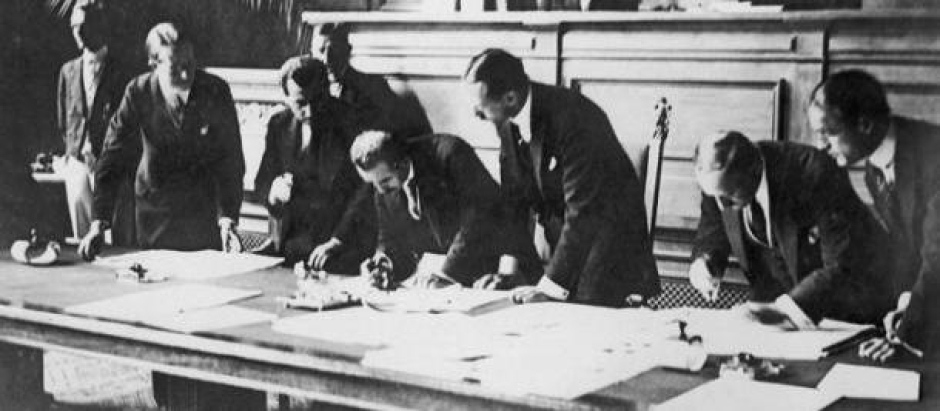 Firma del tratado de Lausana