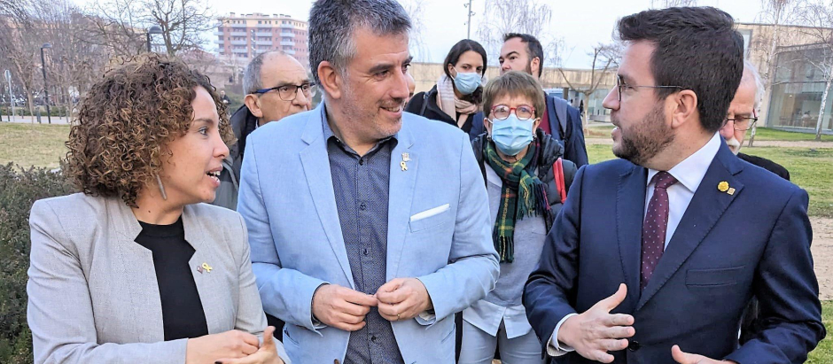 El alcalde Salt, Jordi Viñas, junto al presidente catalán, Pere Aragonès