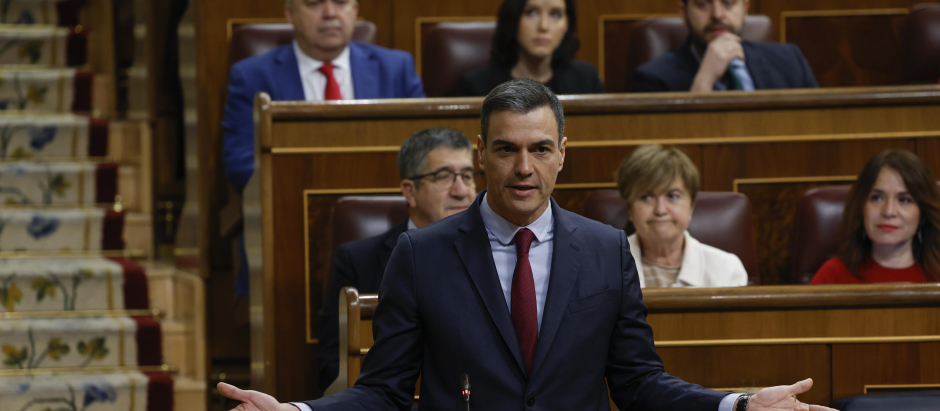 El presidente del Gobierno, Pedro Sánchez interviene durante el pleno del Congreso