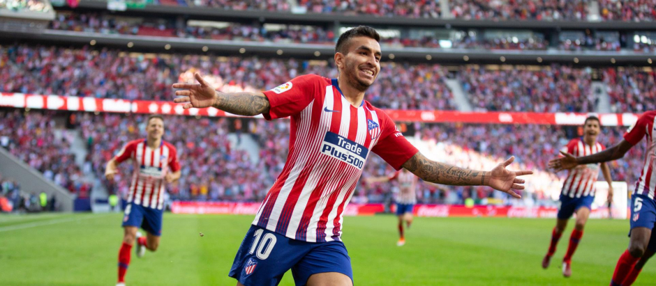 Angel Correa of Atletico de Madrid during the match between Atletico de Madrid and Real Betis of La Liga, 2018-2019, date 8 played at the Wanda Metropolitano Stadium. Madrid, Spain, 7 OCT 2018.