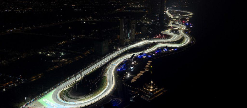 El circuito urbano de Yeda se corre por la noche y alberga el GP de Arabia Saudí