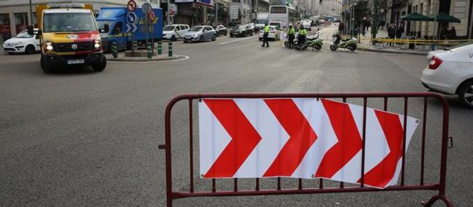 Agentes de movilidad cortan el tráfico en Madrid