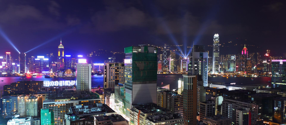 Iluminación nocturna en Hong Kong