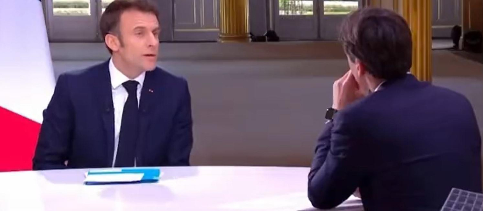Emmanuel Macron durante una entrevista en televisión