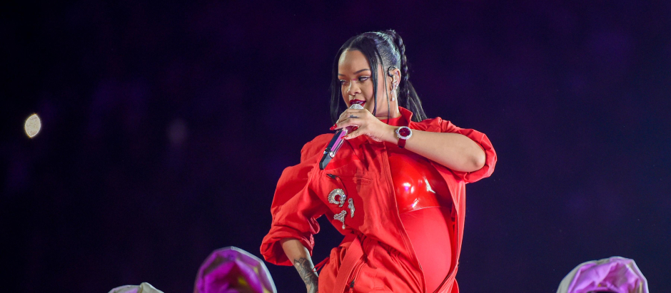 Rihanna, durante su actuación en la Super Bowl 2023