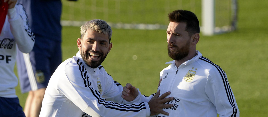 Leo Messi y Sergio Agüero en una concentración con la selección argentina de fútbol