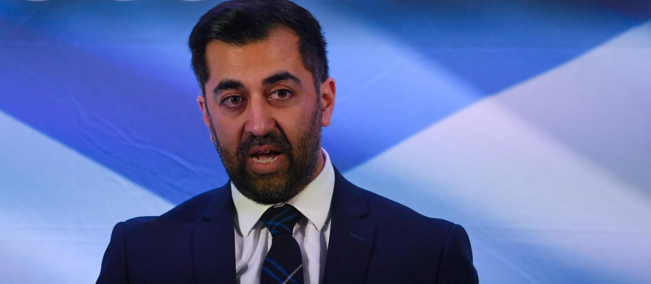 Newly appointed leader of the Scottish National Party (SNP), Humza Yousaf speaks following the SNP Leadership election result announcement at Murrayfield Stadium in Edinburgh on March 27, 2023. - Humza Yousaf, the first Muslim leader of a major UK political party, faces an uphill battle to revive Scotland's drive for independence following the long tenure of his close ally Nicola Sturgeon. The new Scottish National Party (SNP) leader, 37, says his own experience as an ethnic minority means he will fight to protect the rights of all minorities -- including gay and transgender people. (Photo by ANDY BUCHANAN / AFP)