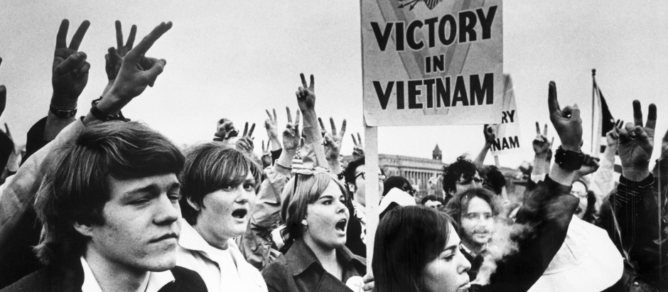 Unas 50.000 personas participaron en la llamada "Marcha de la victoria" en favor de una rápida campaña militar que ponga fin de manera victoriosa a la guerra de Vietnam.  EFE