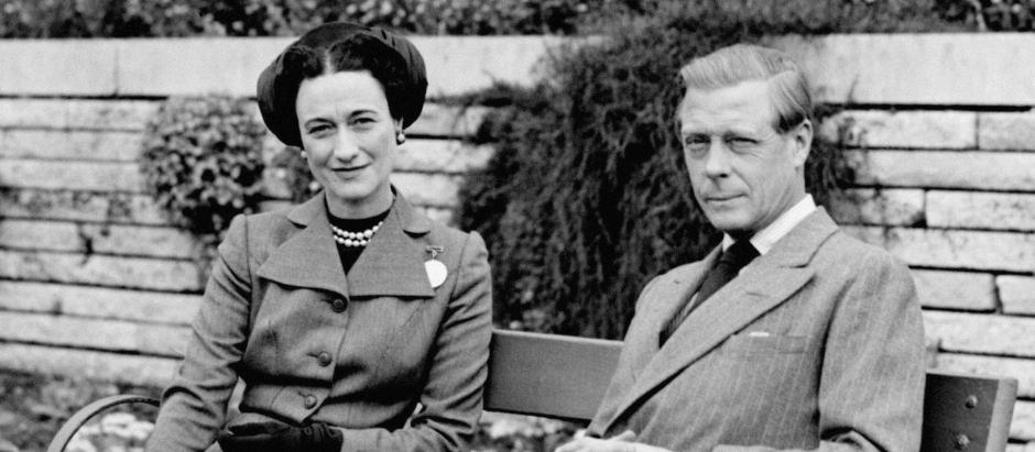 Prince Edward  and Wallis Simpson Duke & Duchess of Windsor in the grounds of Charters in Sunninghill, Berkshire.