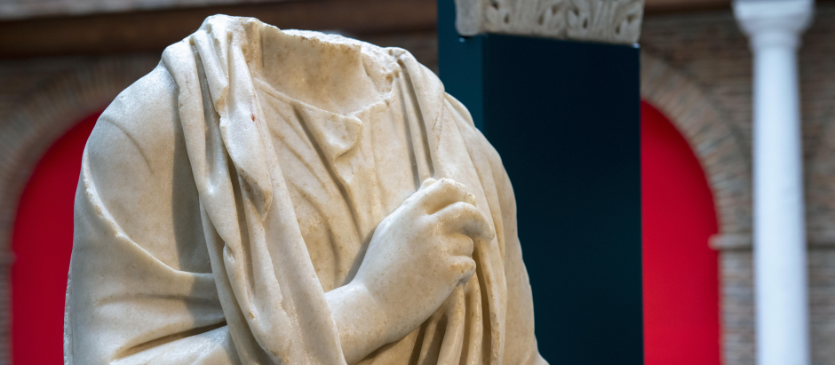 Detalle de la Dama de Cástulo, último descubrimiento del Conjunto Arqueológico de Cástulo, en el Museo Arqueológico de Linares