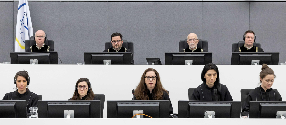 Jueces en La Haya antes del caso del ex presidente de Kosovo Hashim Thaci