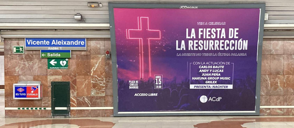 Cartel de la Fiesta de la Resurrección en el Metro de Madrid