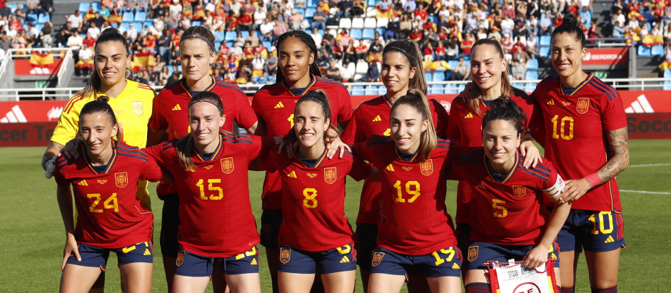 La feliz vida de la selección sin las 15 futbolistas que renunciaron a España