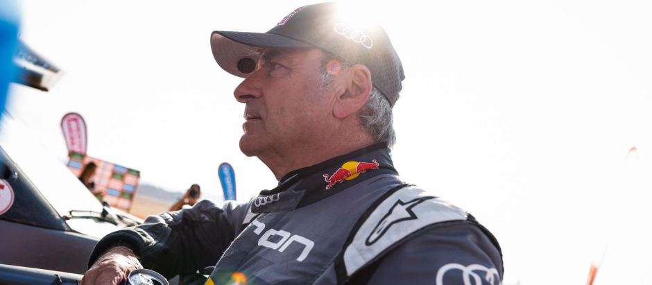 Carlos Sainz bajo el ardiente sol del pasado Dakar