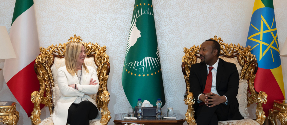 Giorgia Meloni con el primer ministro de Etiopía Abiy Ahmed Ali