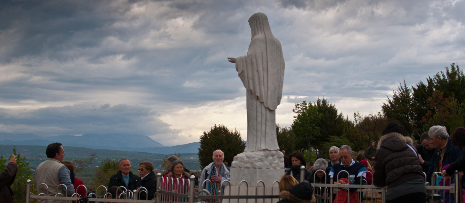 Estatua de la Virgen en Bosnia Herzegovina