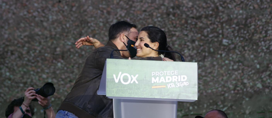 Santiago Abascal y Rocío Monasterio durante un acto electoral en mayo de 2021